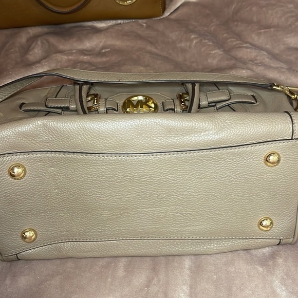 Michael Kors Purse - Picture 8 of 8